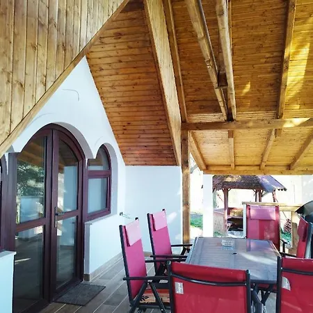 Klara Vendeghaz Tatil Evi